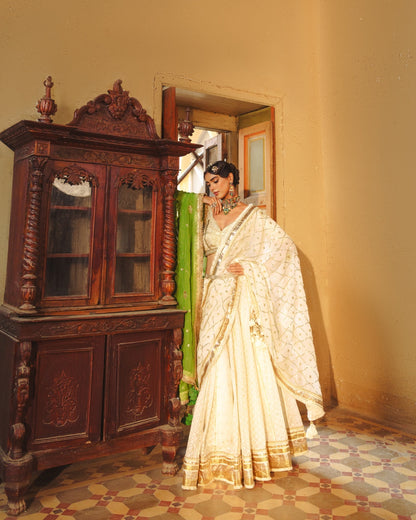 WHITE VINTAGE LAHENGA SET